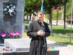 На Тернопільщині поминальною панахидою вшанували всіх невинно убієнних борців за волю України